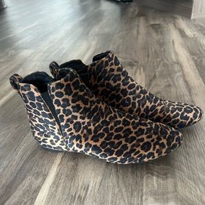 Börn leopard print booties